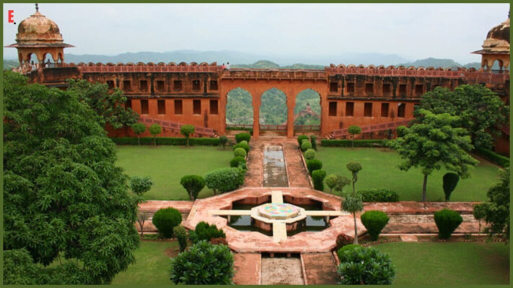 Jaigarh Fort best Places to Visit in Jaipur
